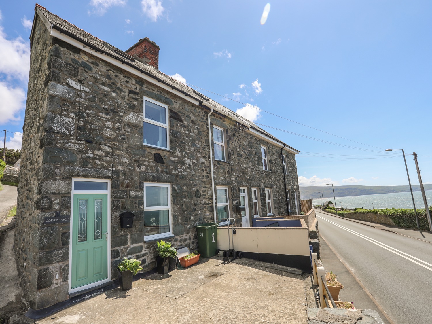 Beach Holiday Cottages In Barmouth | Coastal Self-Catering