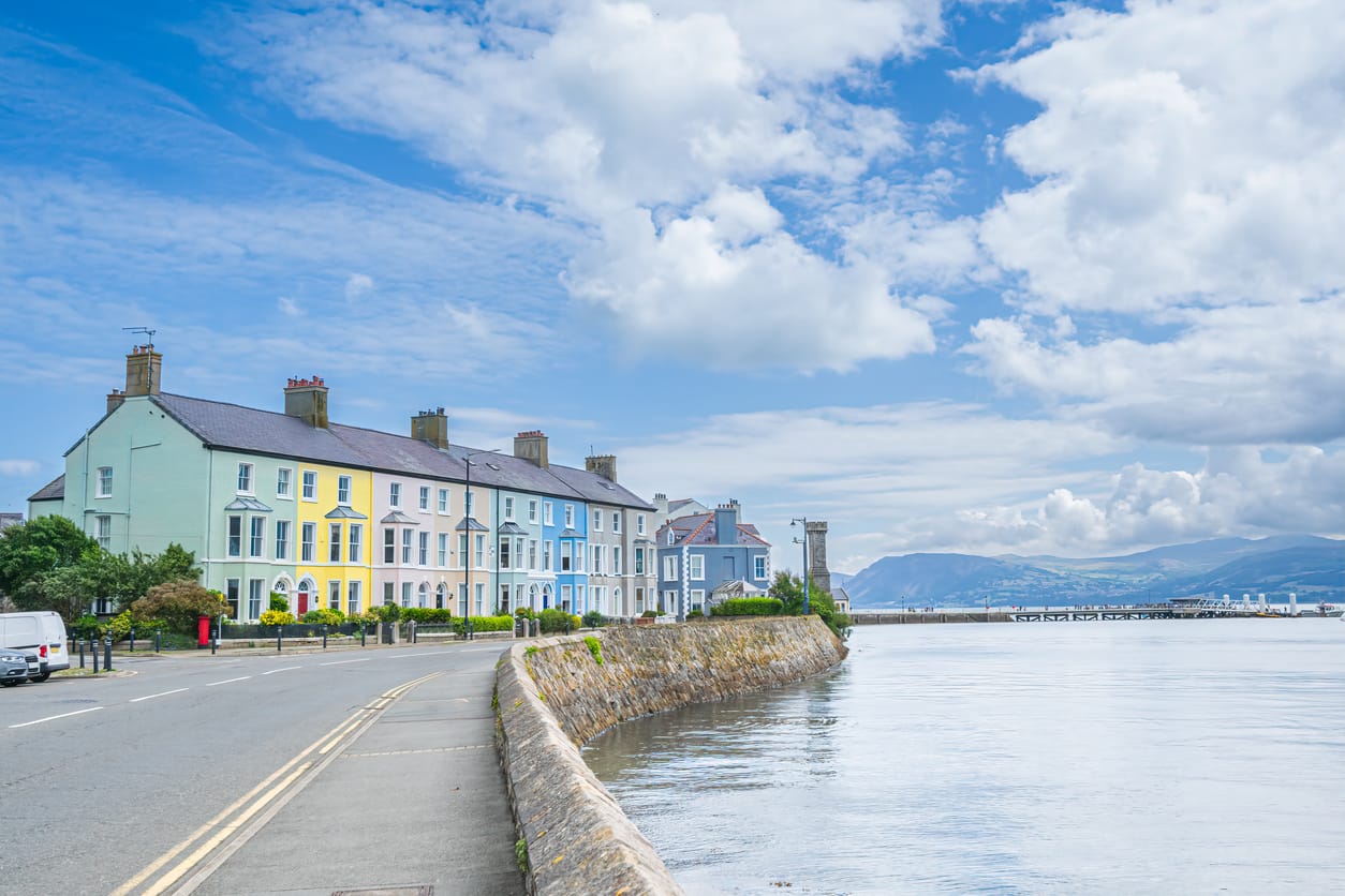 Search for Beaumaris cottages by the sea