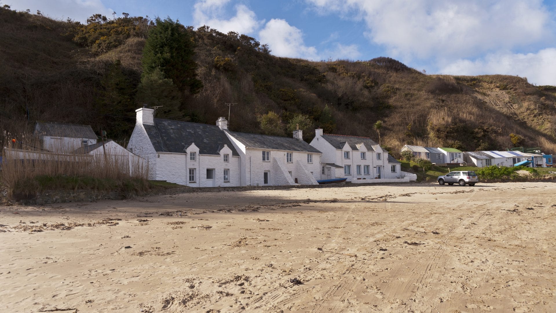 Search for Caernarfon cottages by the sea
