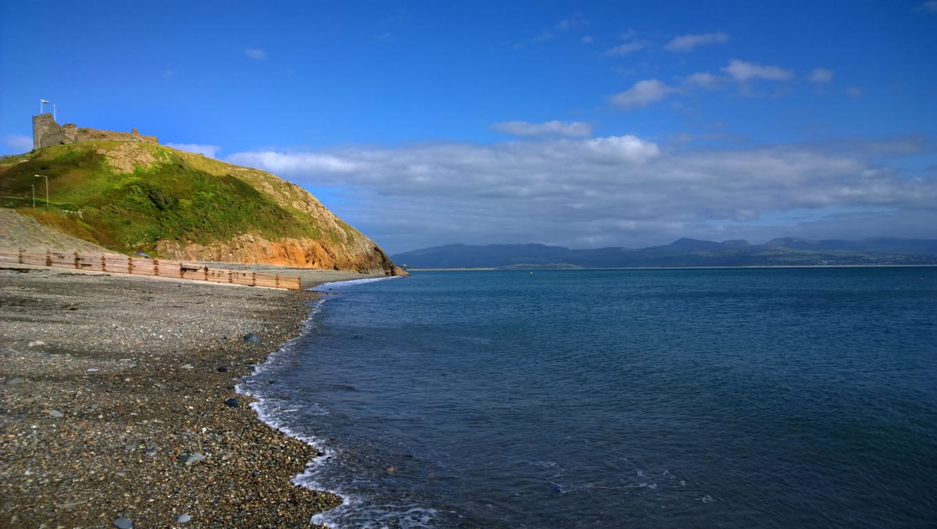 Search for Cardigan cottages by the sea