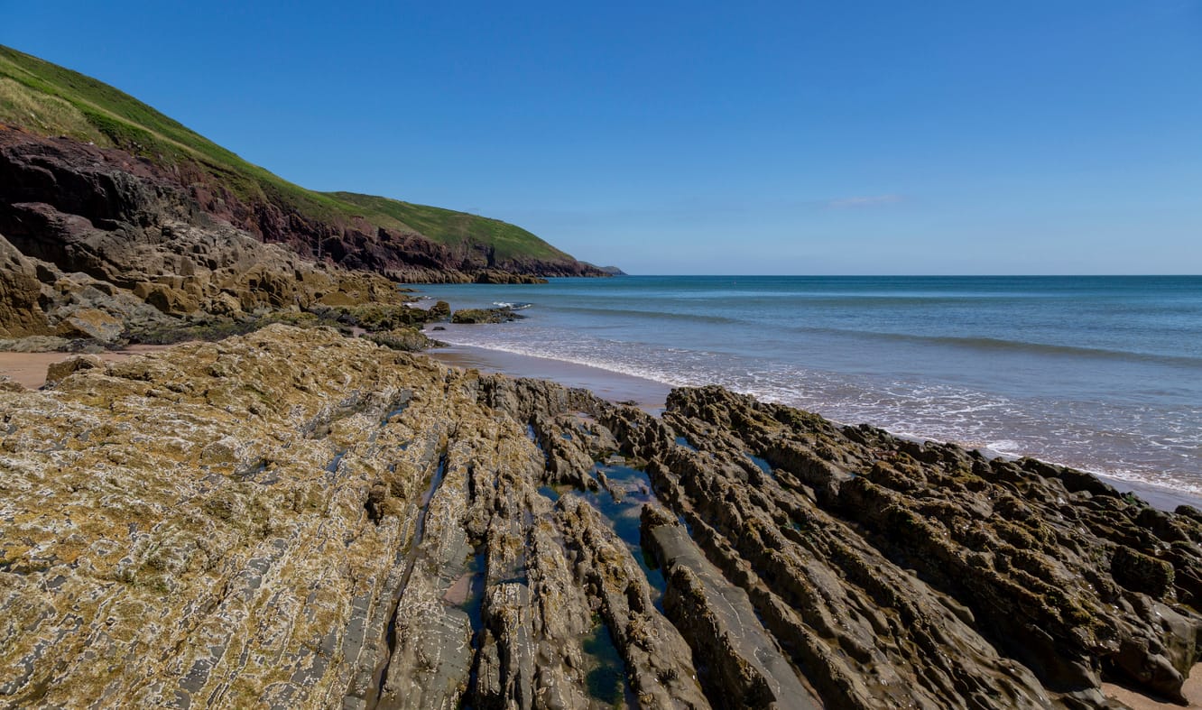 Search for Freshwater East cottages by the sea
