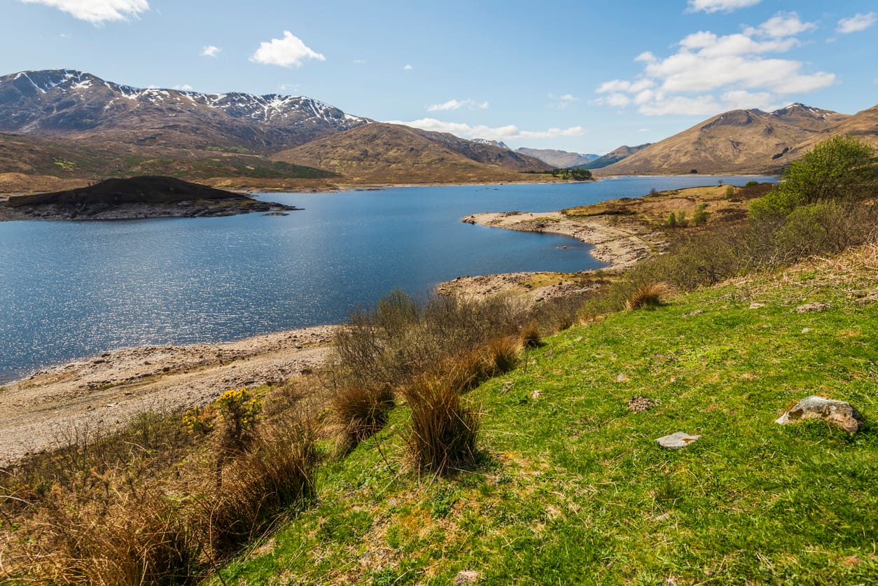 Search for Onich cottages by the sea