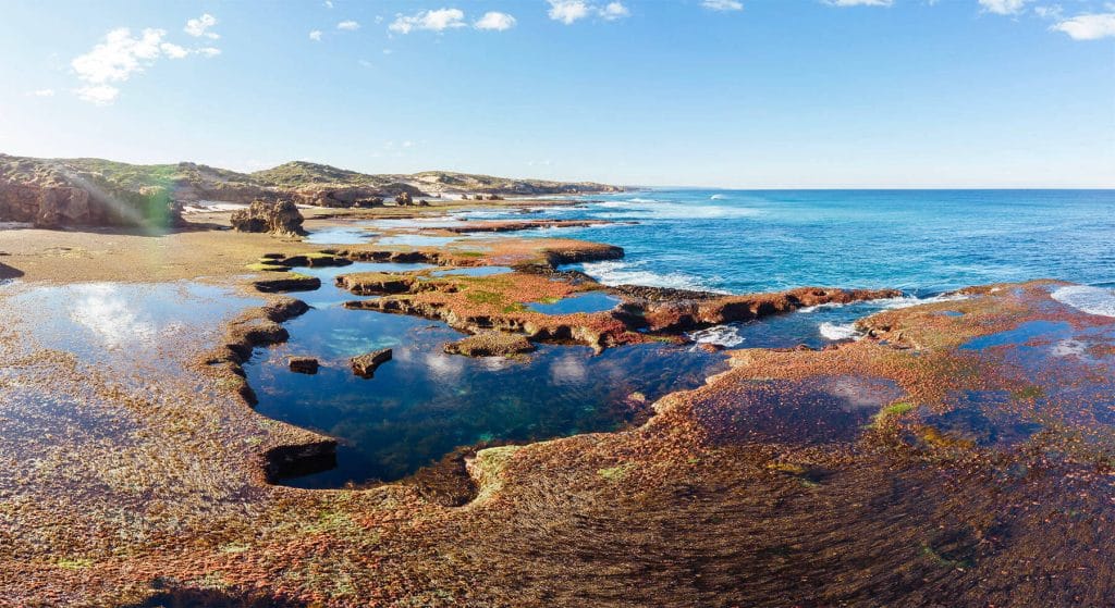 Klive Beach rock pools next to the sea.
