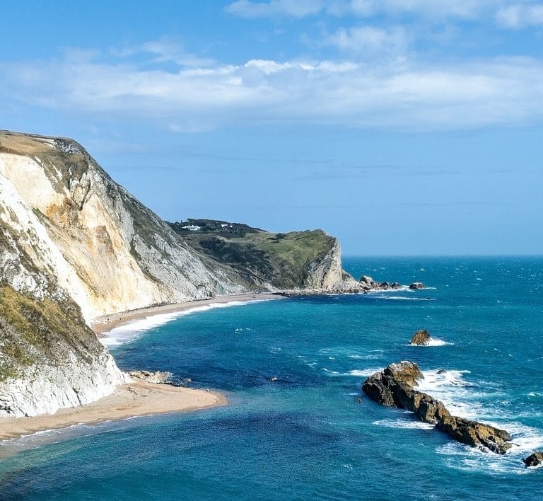 Find Dorset holiday cottages by the sea