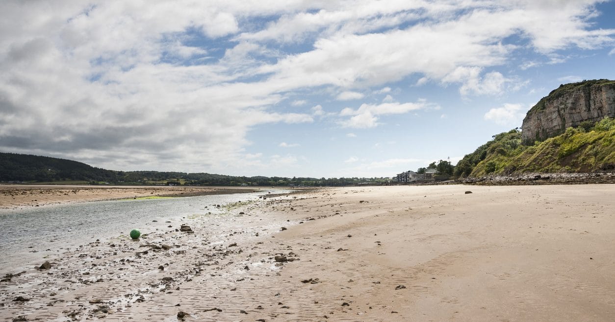 Search for Red Wharf Bay cottages by the sea