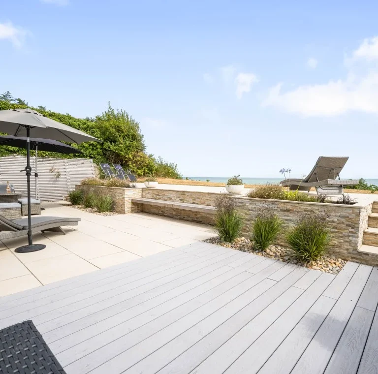 Beachfront cottage with sea views