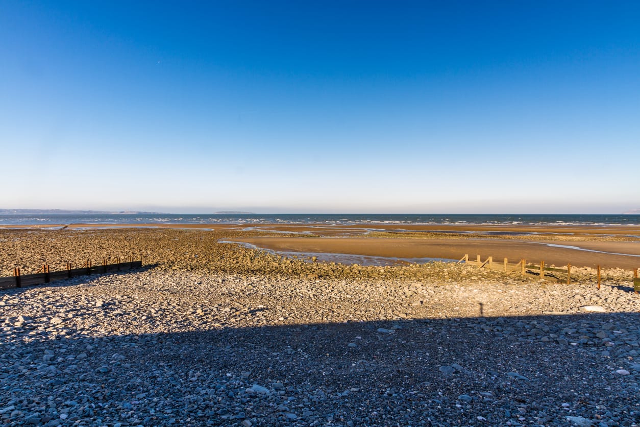 Search for Llanfairfechan cottages by the sea