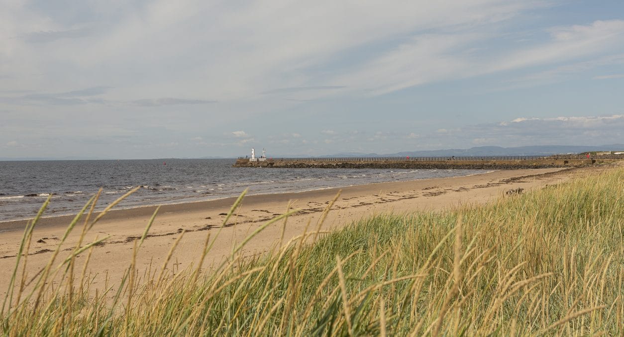 Search for North Ayrshire cottages by the sea