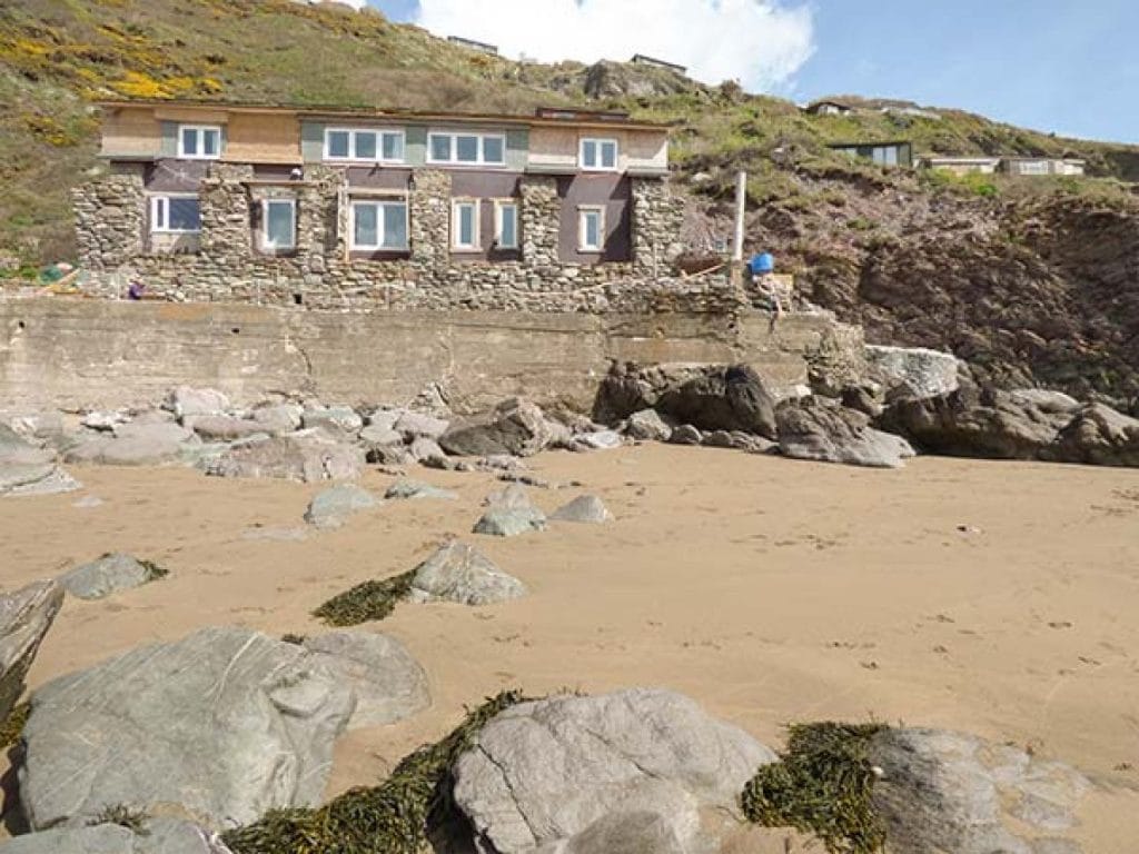 Family holiday cottage on the beach