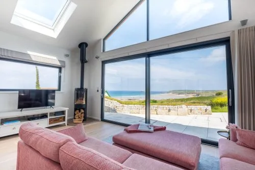 Choose from thousands of amazing holiday cottages by the sea