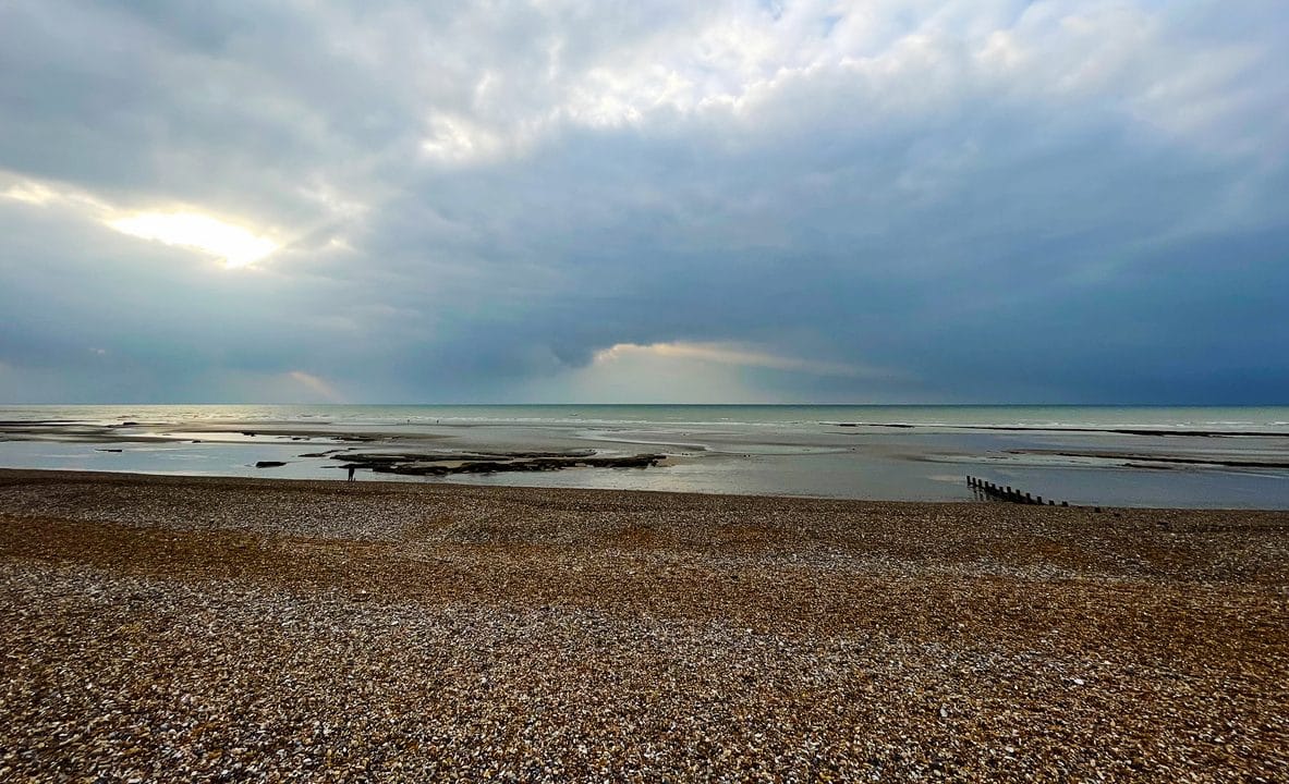 Find Bexhill-on-Sea cottages by the sea