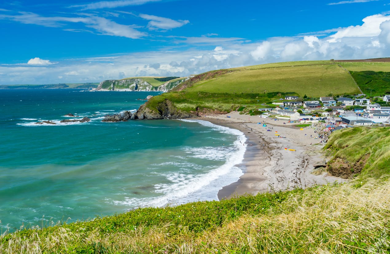 Search for Bigbury-on-Sea cottages by the sea