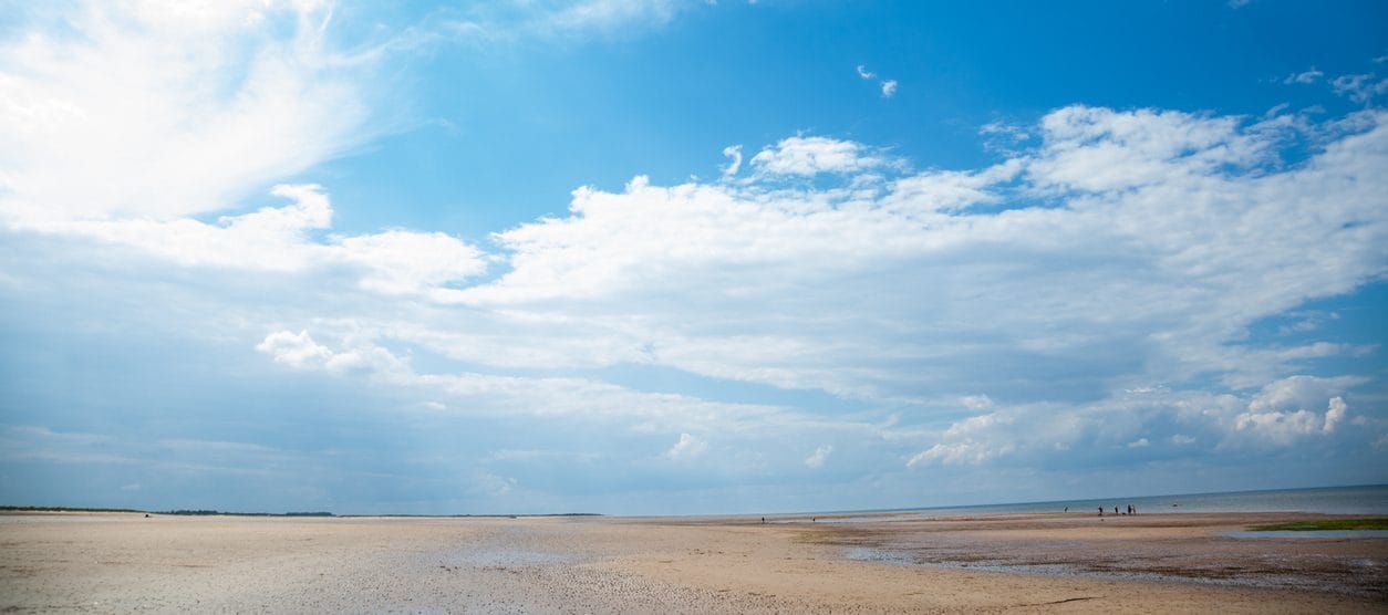 Find Brancaster cottages by the sea
