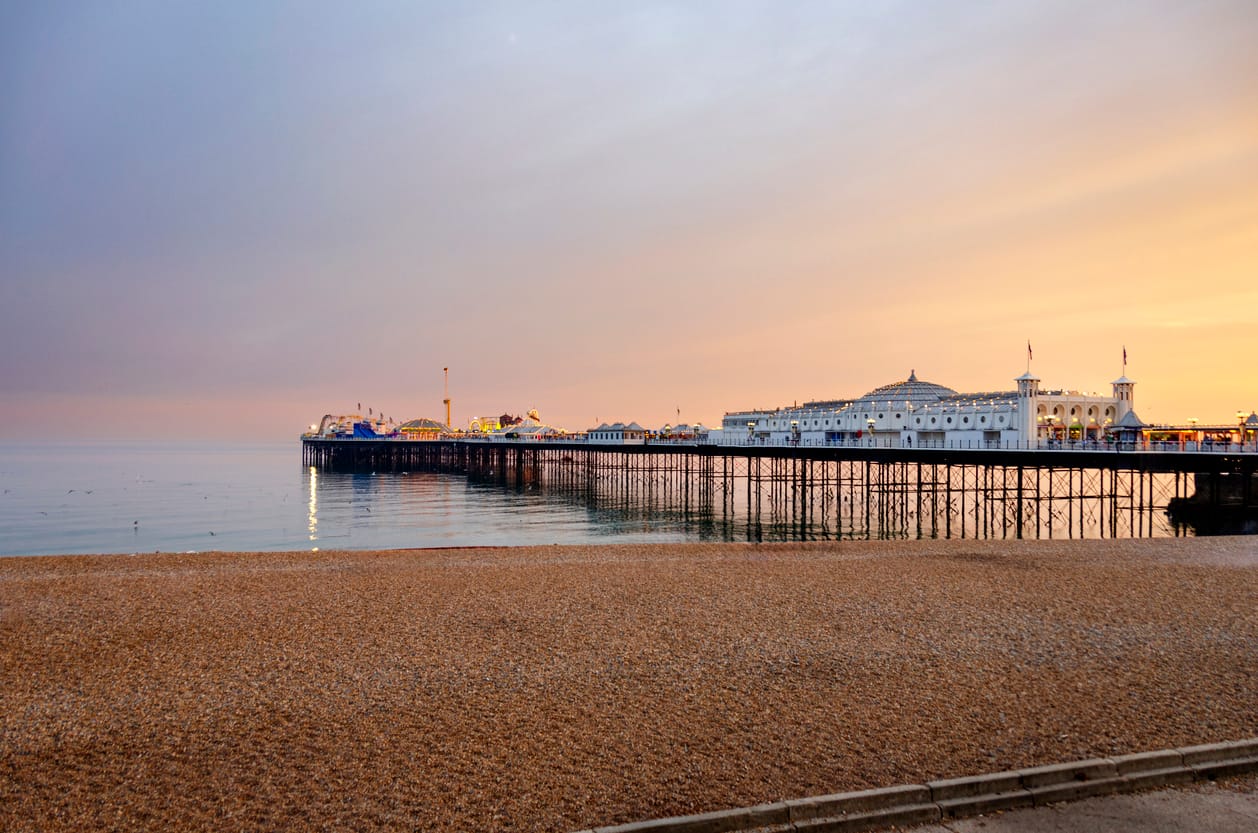 Find Brighton cottages by the sea
