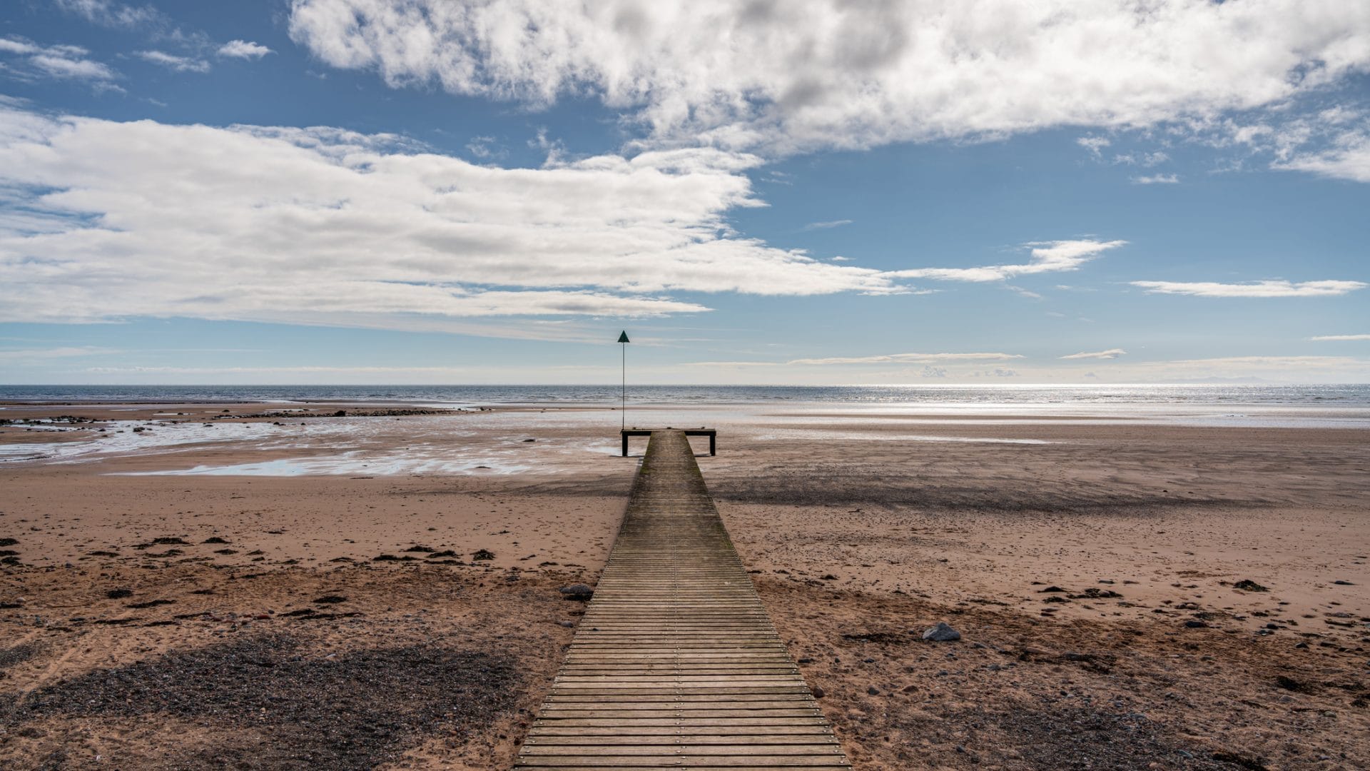 Find Cumbria cottages by the sea