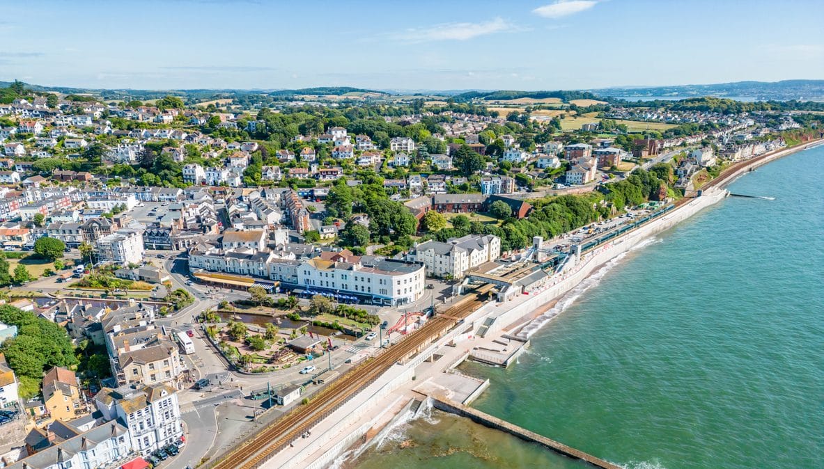 Search for Dawlish cottages by the sea