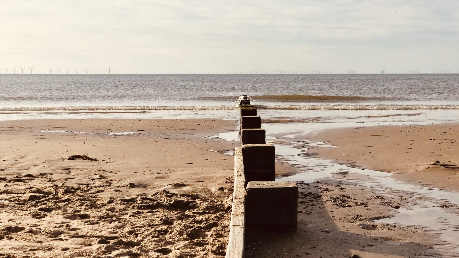 Find Denbigshire cottages by the sea