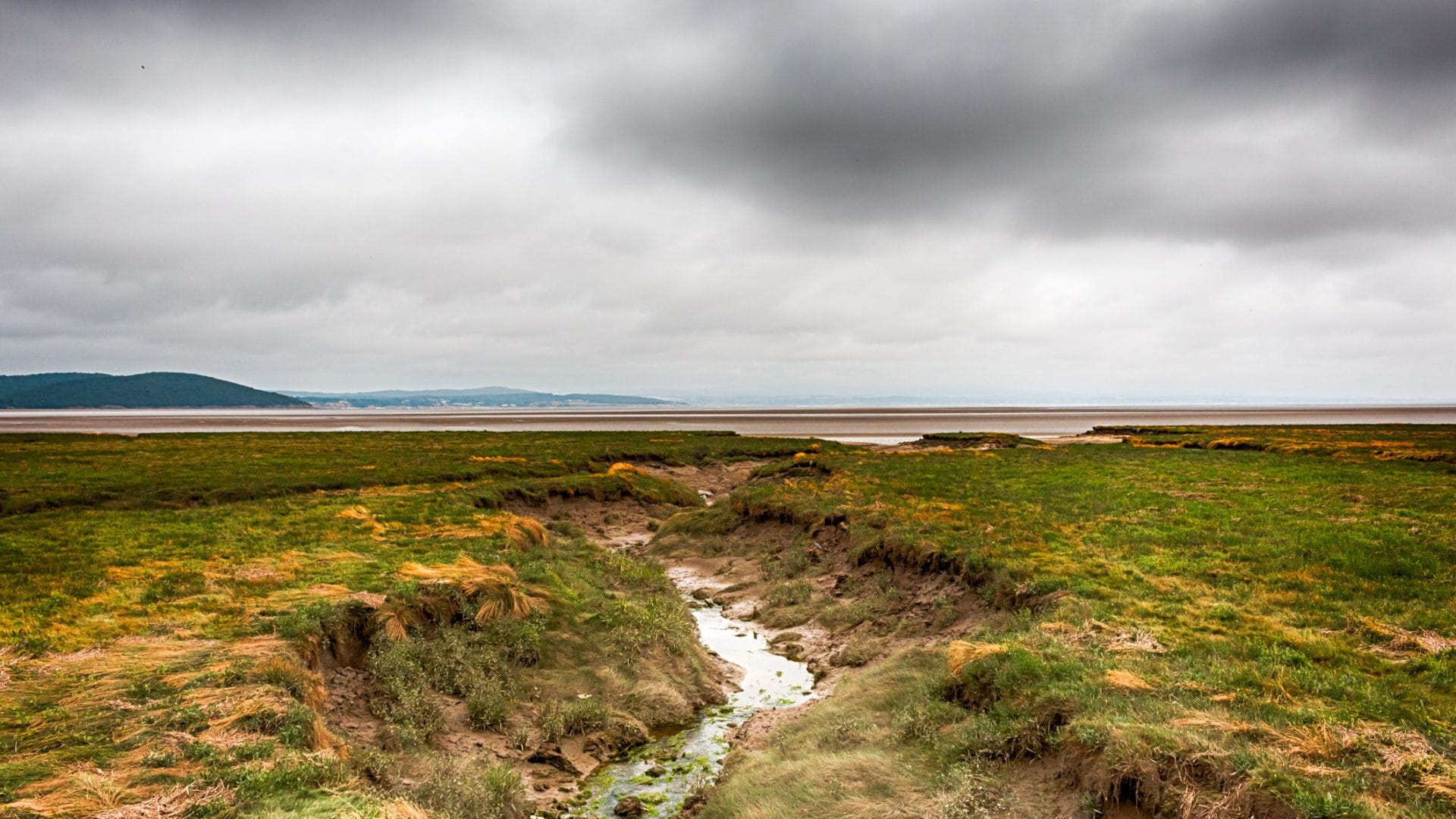 Find Grange-over-Sands cottages by the sea