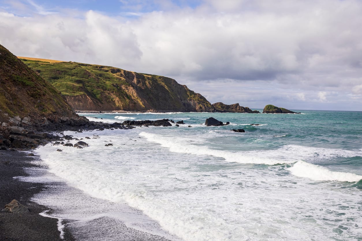 Search for Hartland cottages by the sea