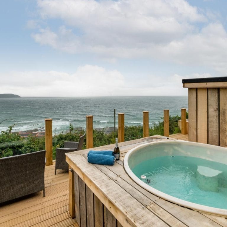 Hot tub cottages with sea views