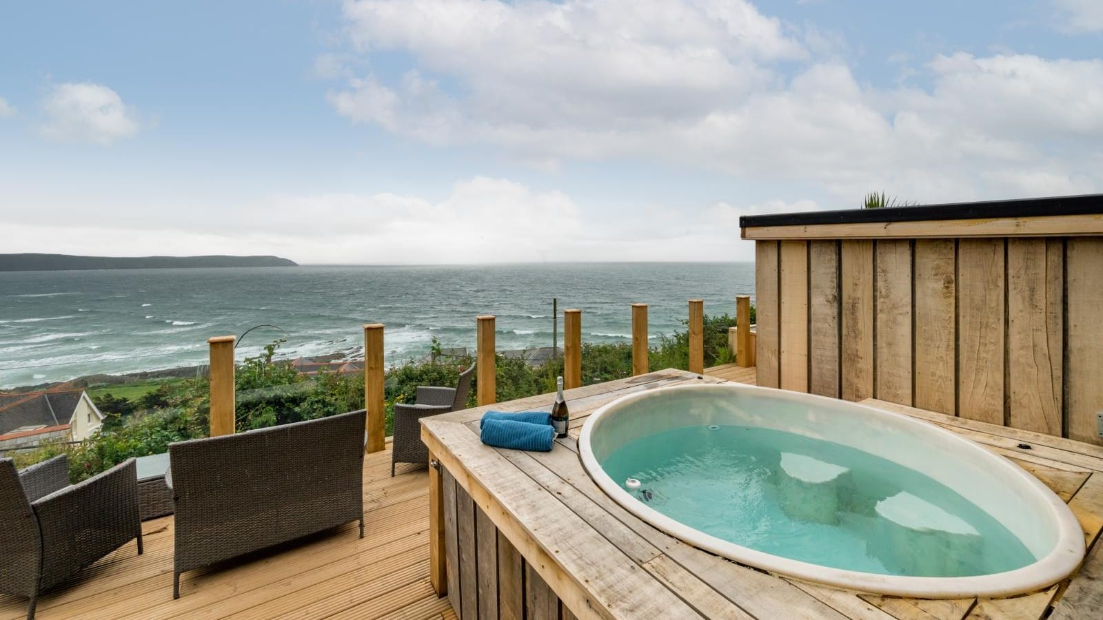 Norfolk hot tub cottages by the sea