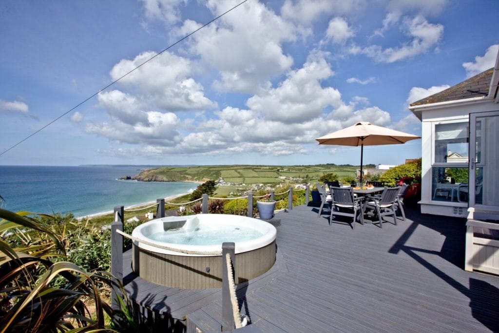 Praa Sands hot tub cottage with sea views