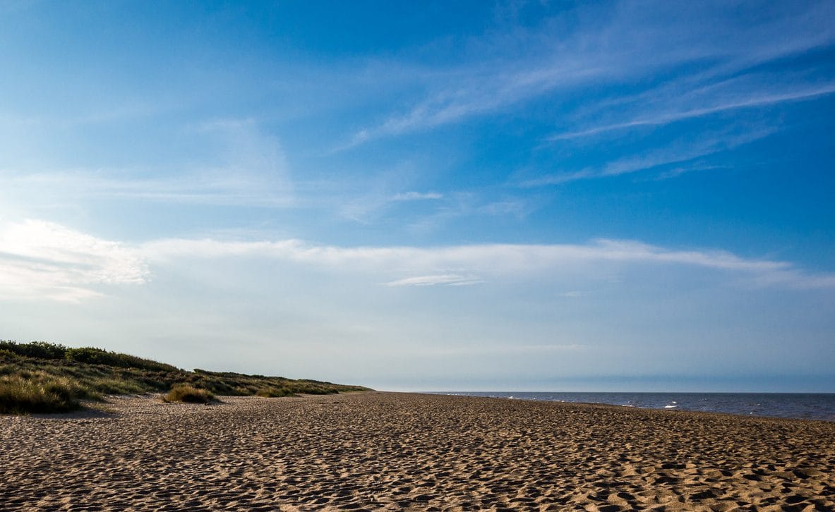 Find Lincolnshire cottages by the sea