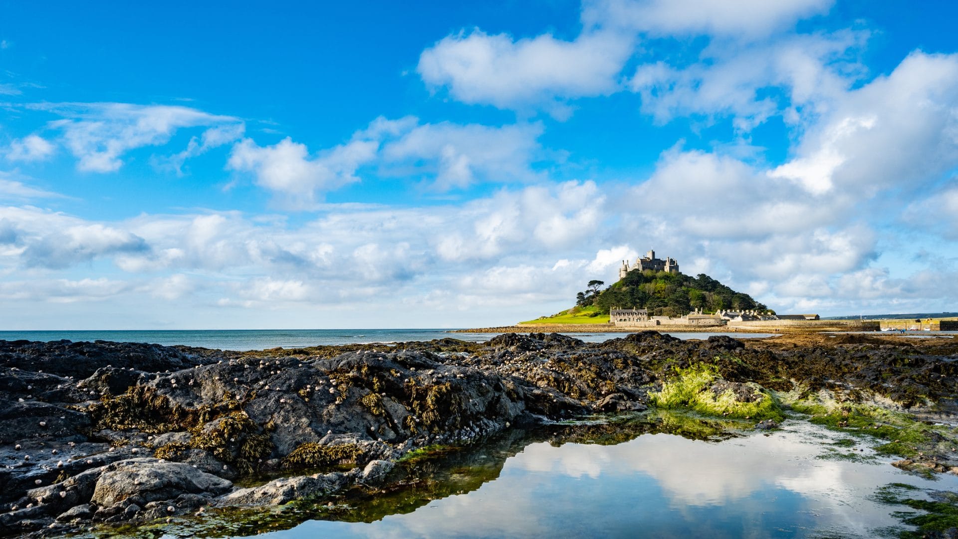 Search for Marazion cottages by the sea