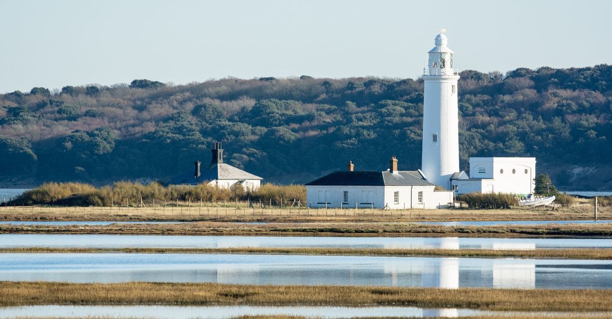 Find Milford-on-Sea cottages by the sea