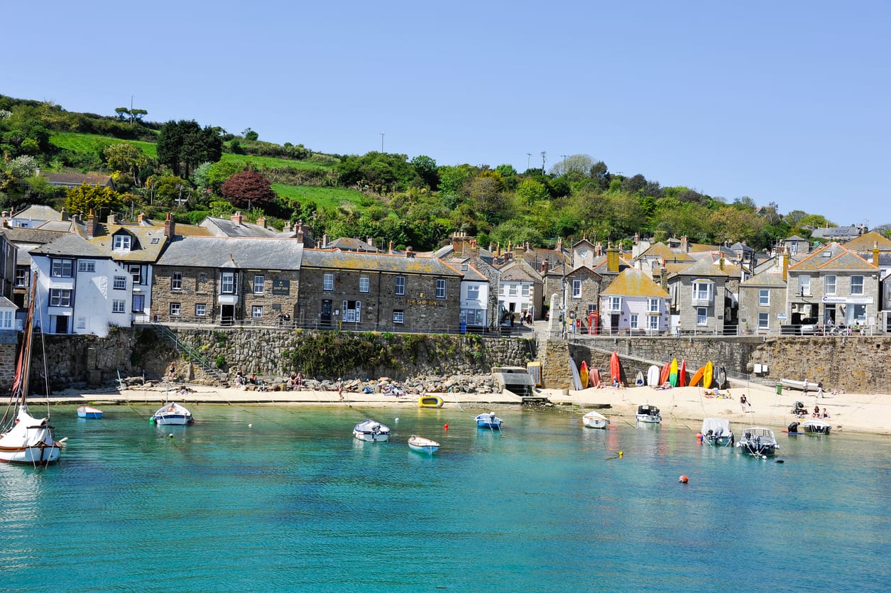 Search for Mousehole cottages by the sea