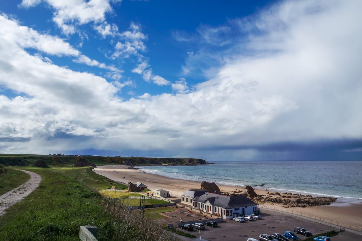 Find North East Scotland cottages by the sea