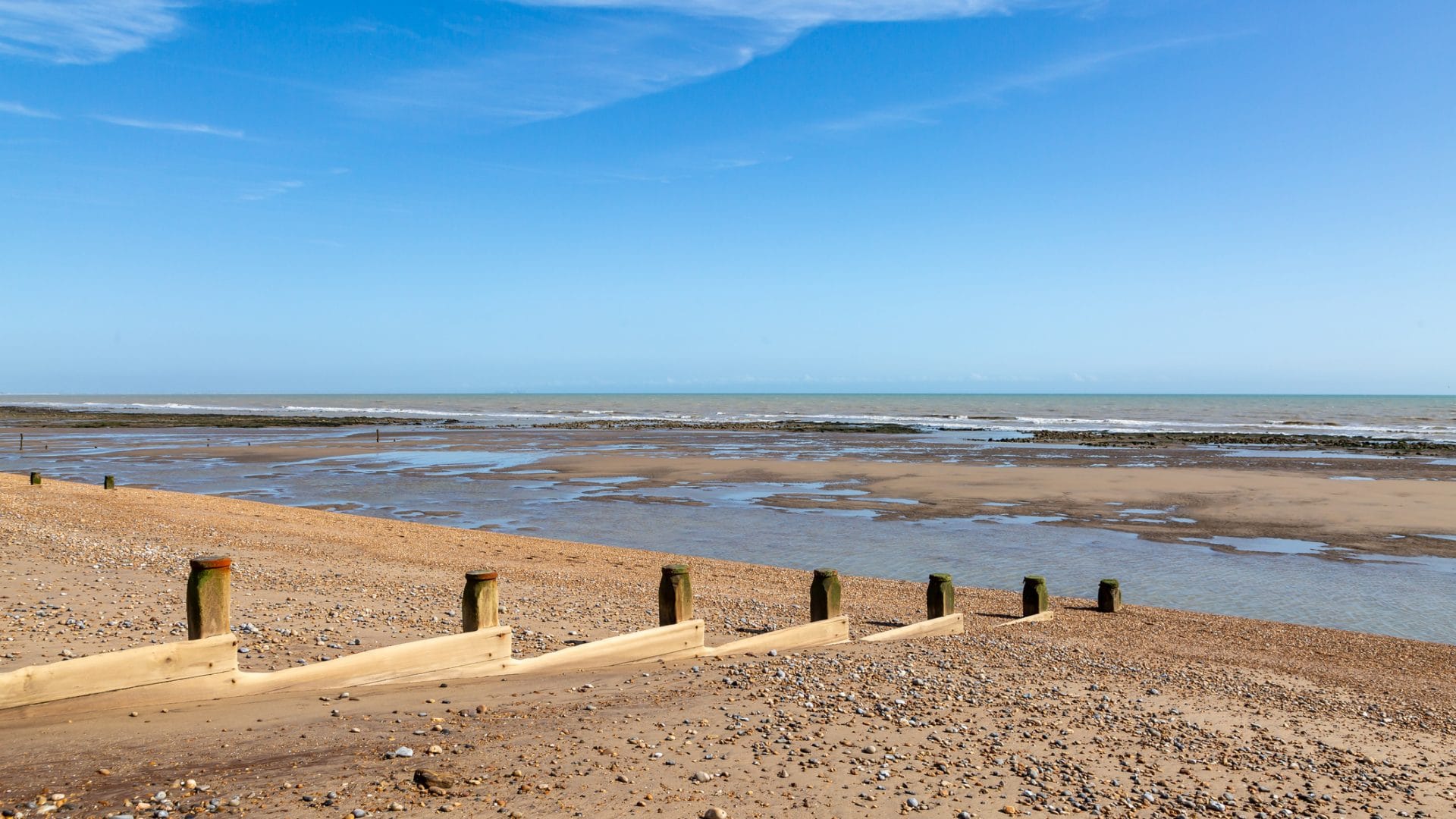 Search for Pett Level cottages by the sea