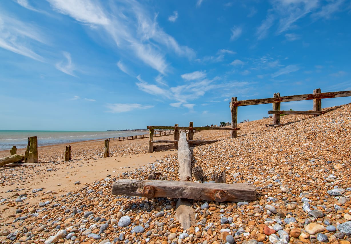 Find Pevensey Bay cottages by the sea