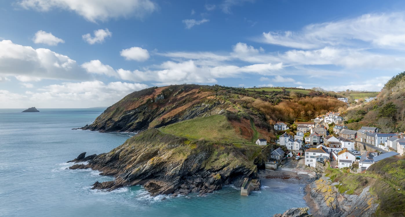 Search for Portloe cottages by the sea