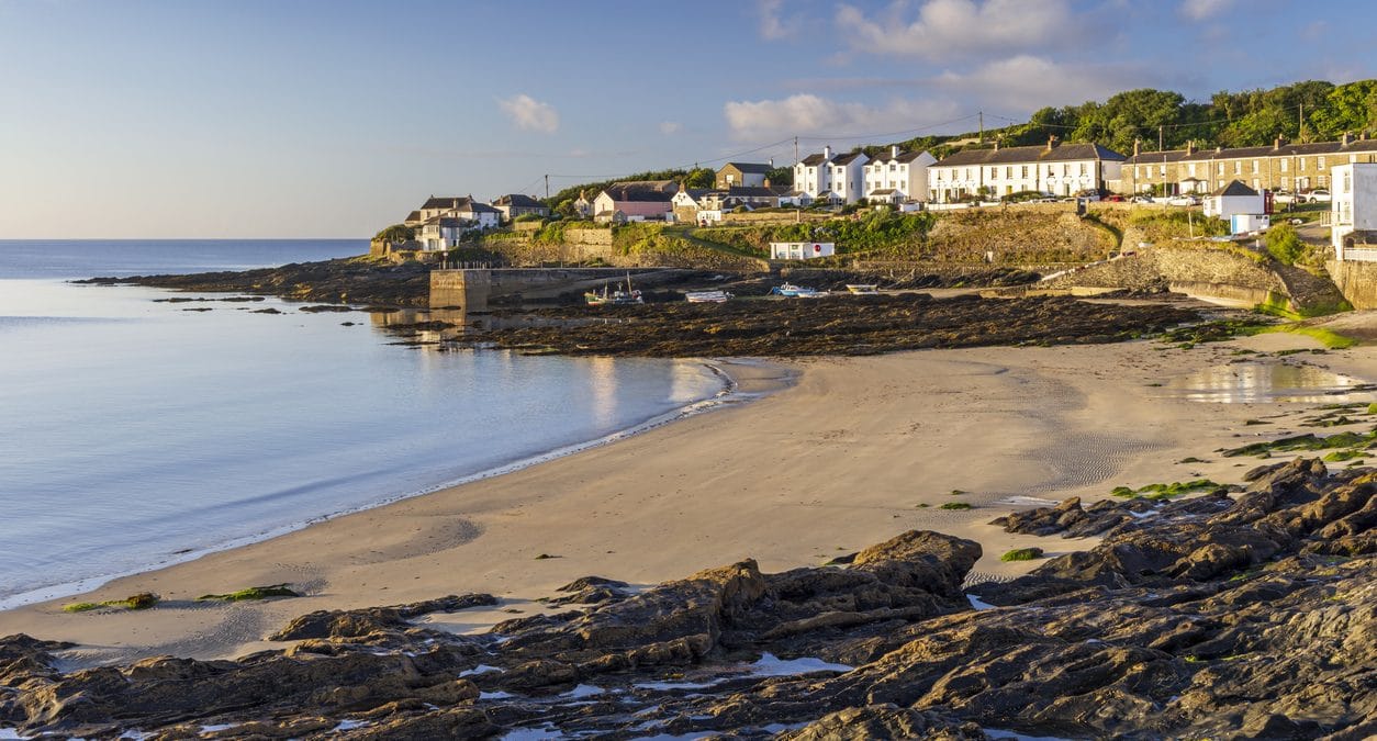 Search for Portscatho cottages by the sea
