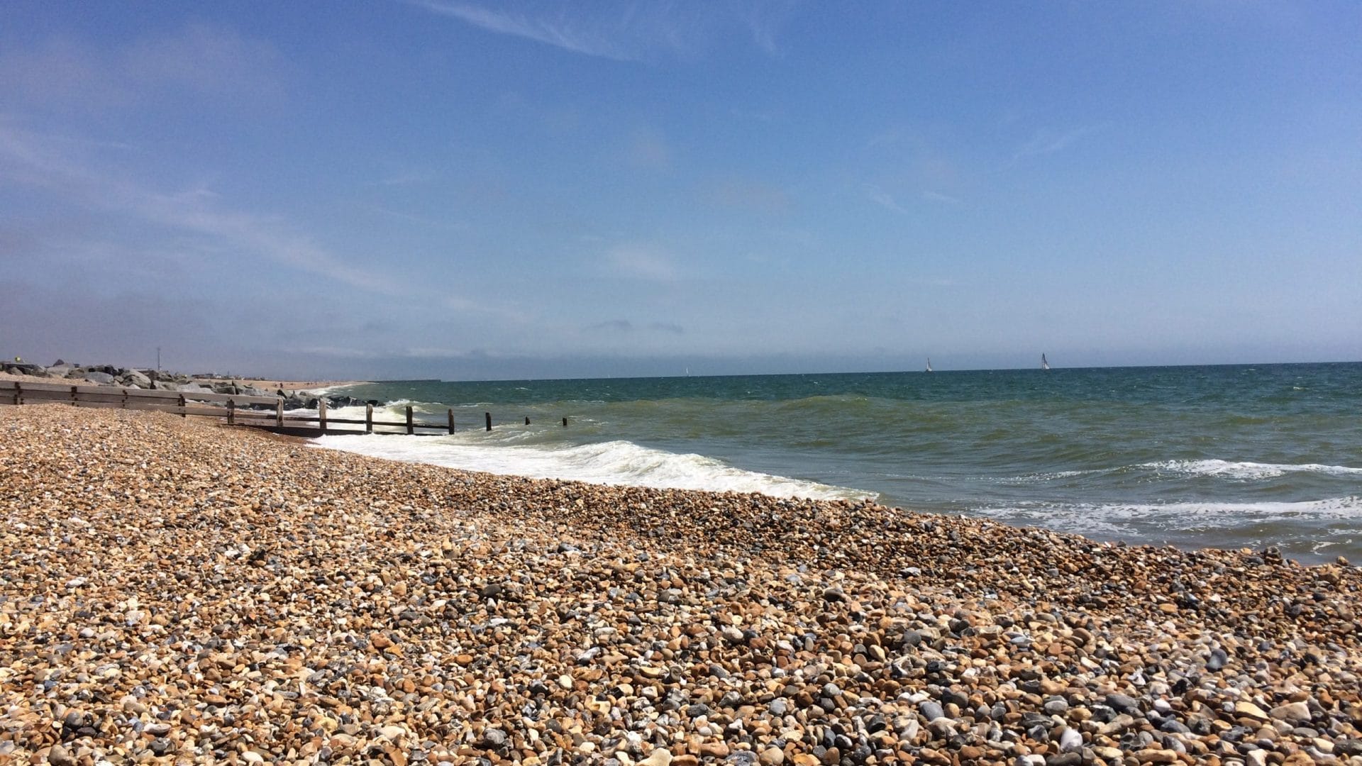 Search for Shoreham-by-Sea cottages by the sea