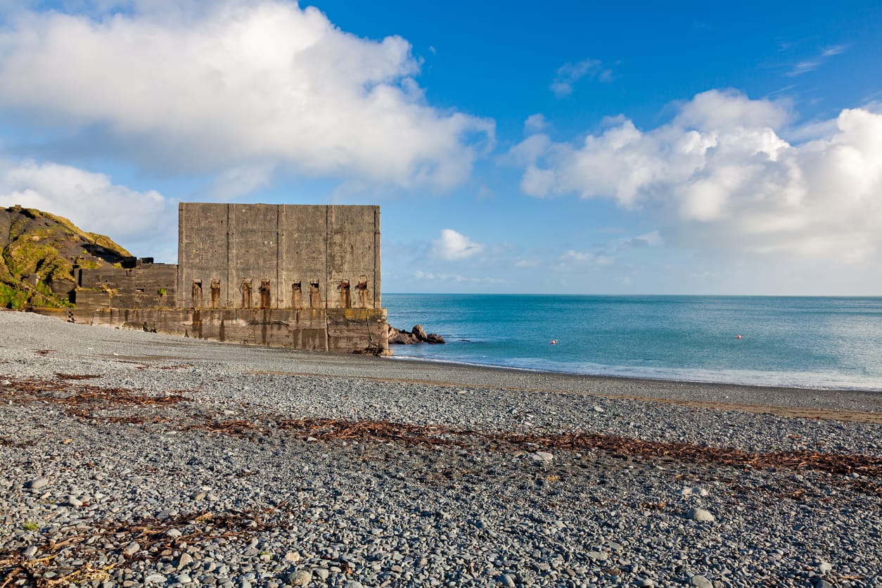Search for St Keverne cottages by the sea