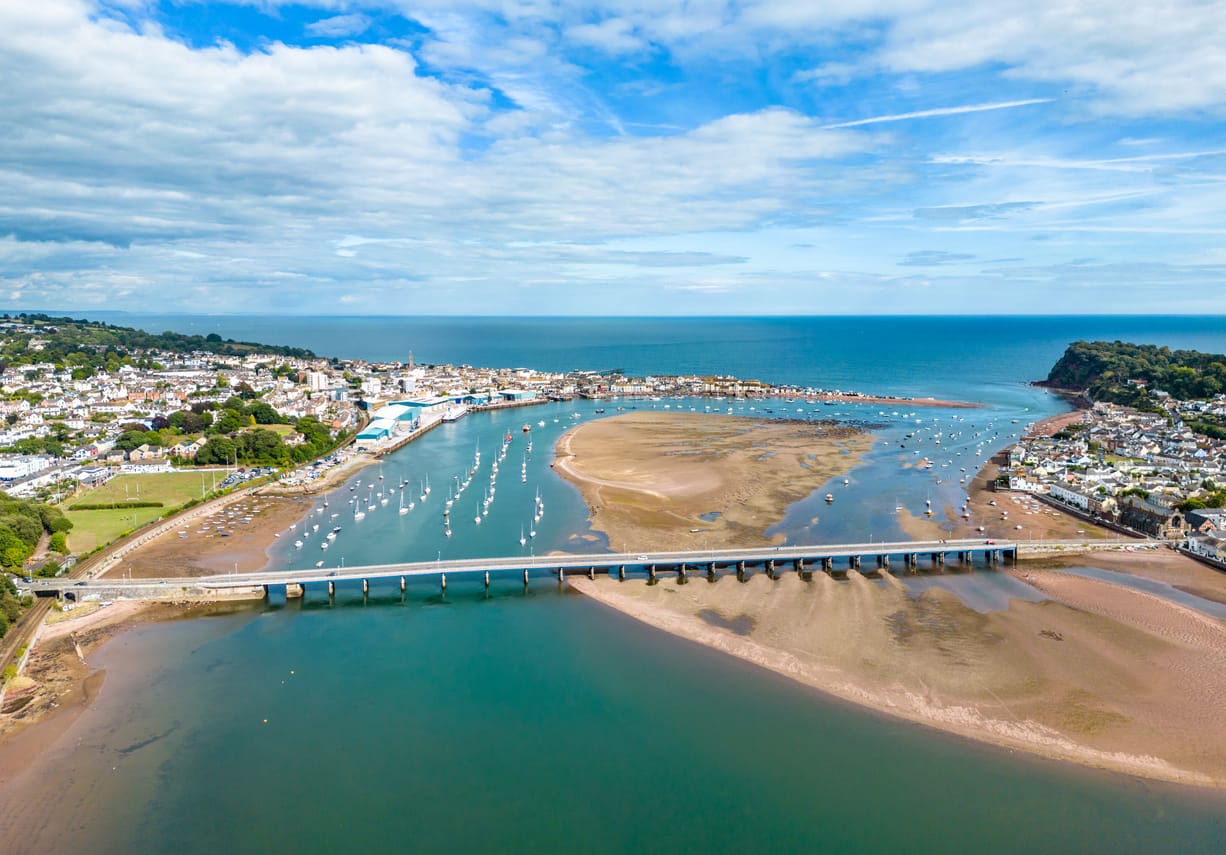 Search for Teignmouth cottages by the sea