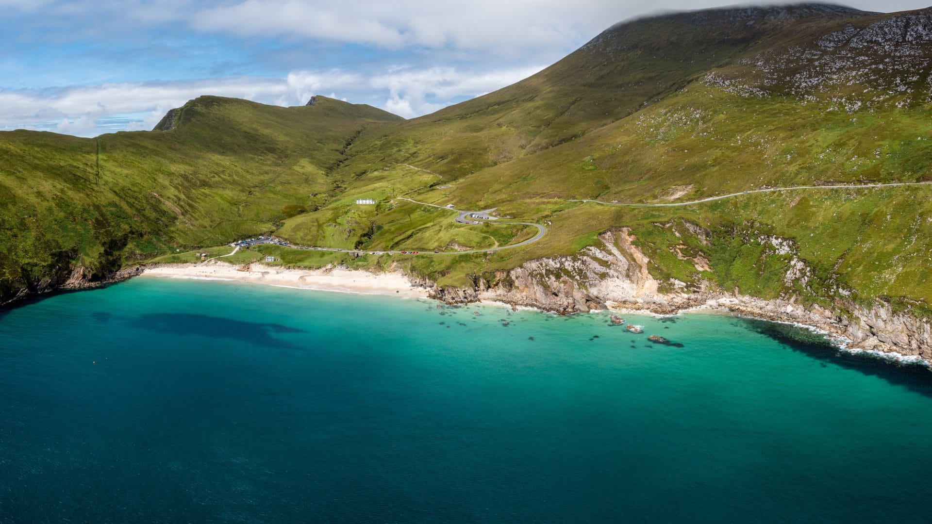 Find West Ireland cottages by the sea