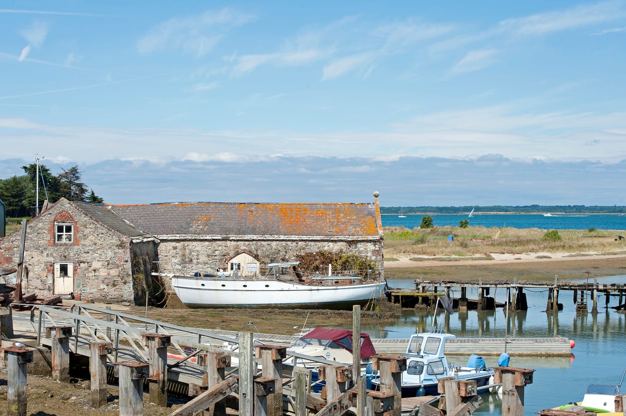 Search for Yarmouth cottages by the sea