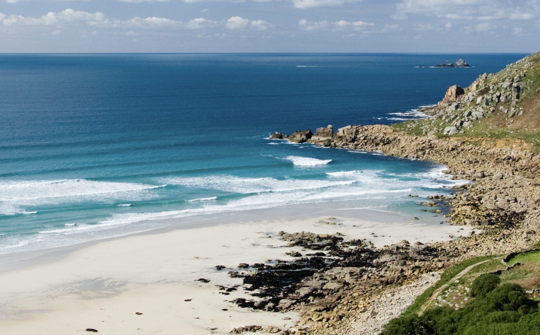 Find Sennen Cove cottages by the sea
