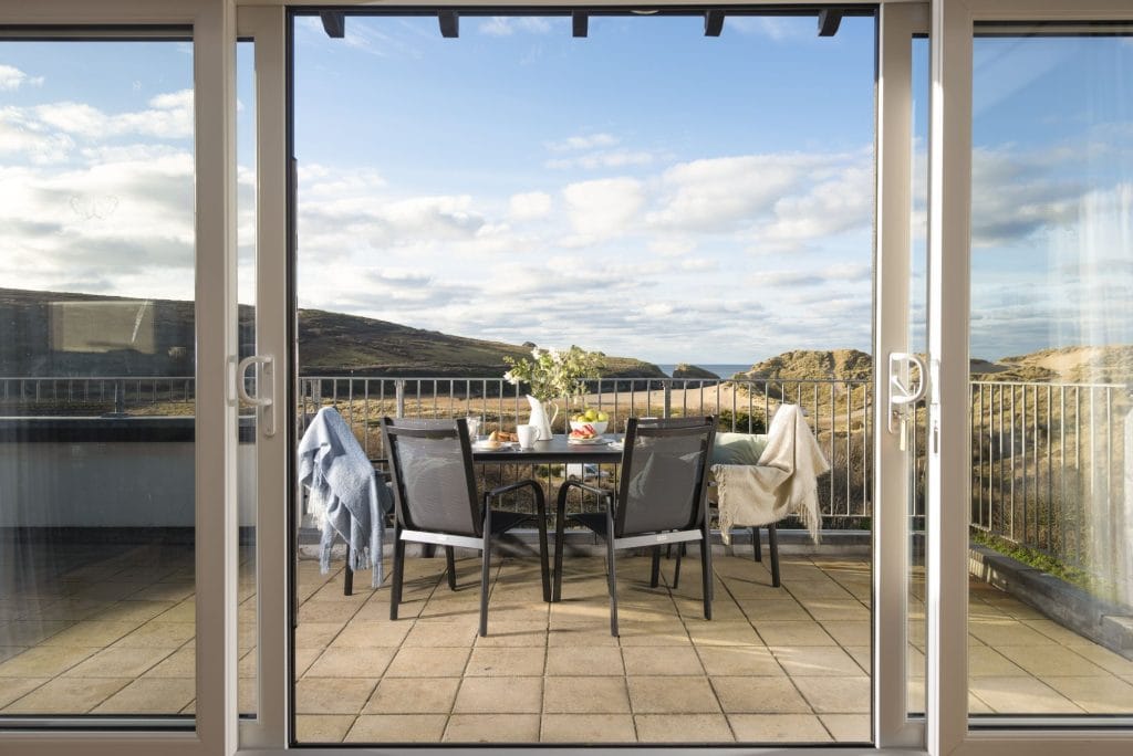 Holywell sea view dog friendly cottage