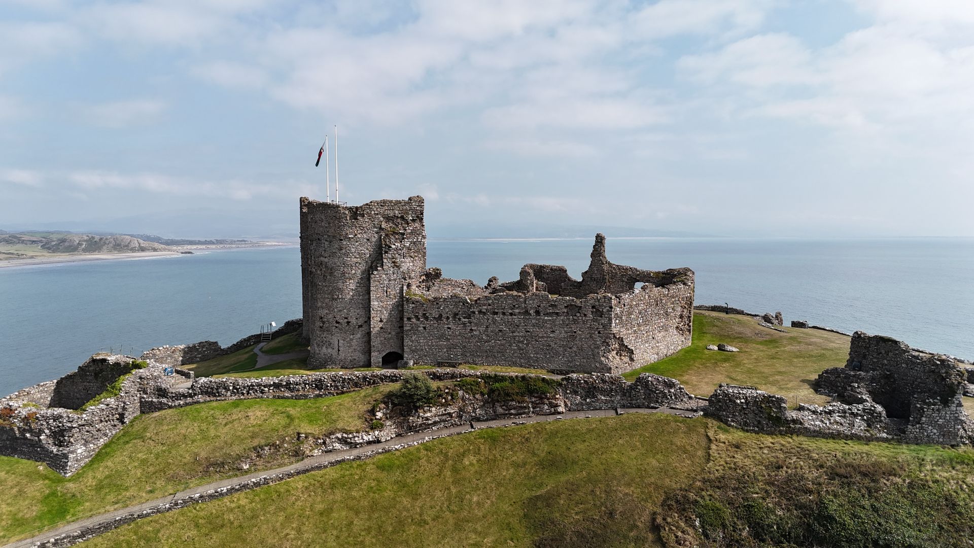 Criccieth holiday homes by the sea