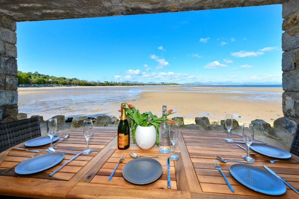 Llanbedrog boathouse with sea views