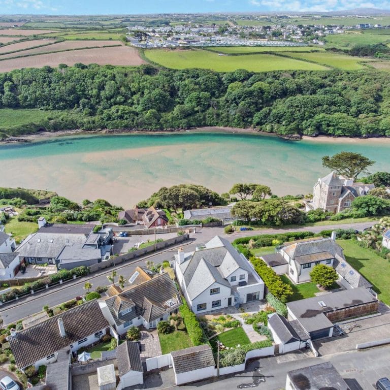 Large group holiday home in Newquay by the sea.