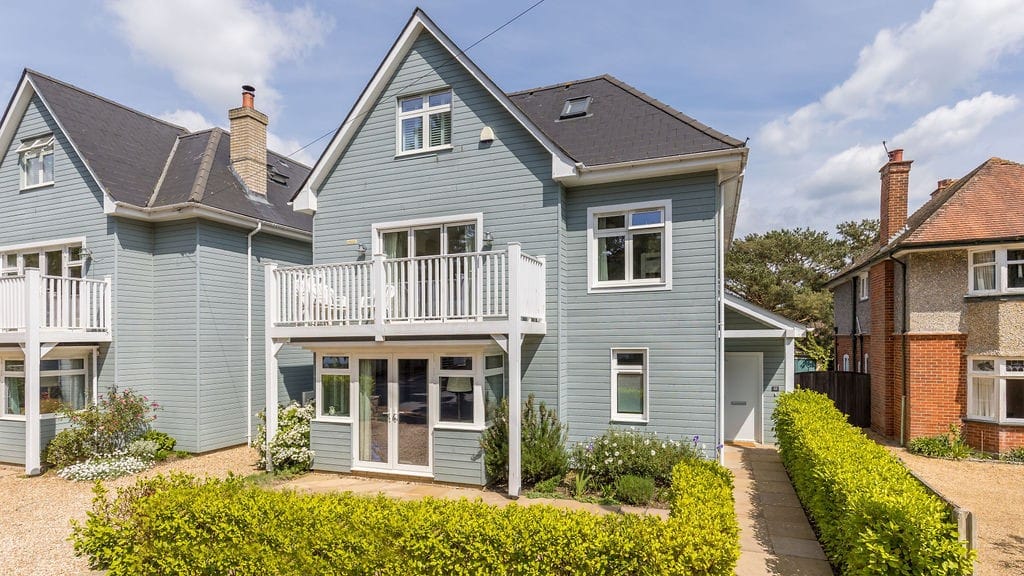 Family friendly Sandbanks holiday home