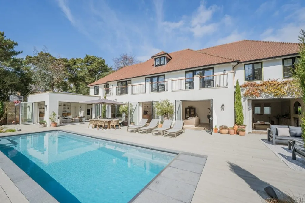 Sandbanks luxury holiday home with pool