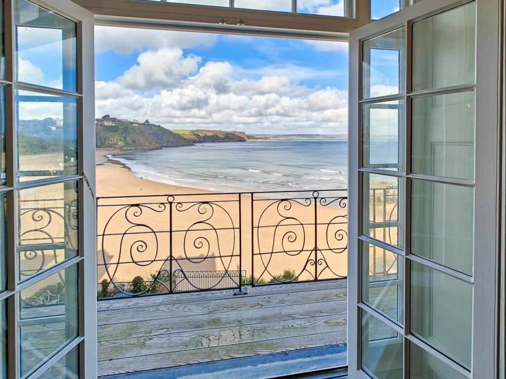 Beach apartment with sea views