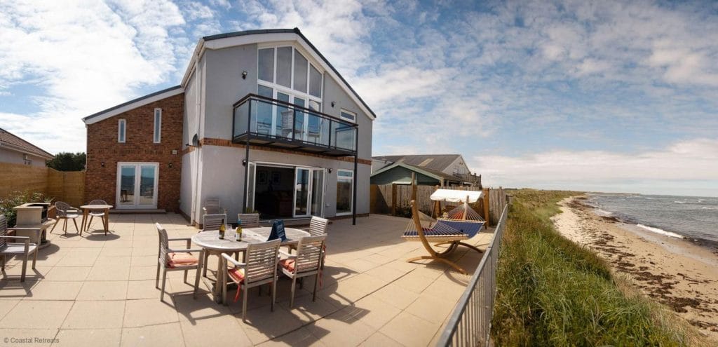 Large beachside holiday home for 10 in Beadnell, Northumberland
