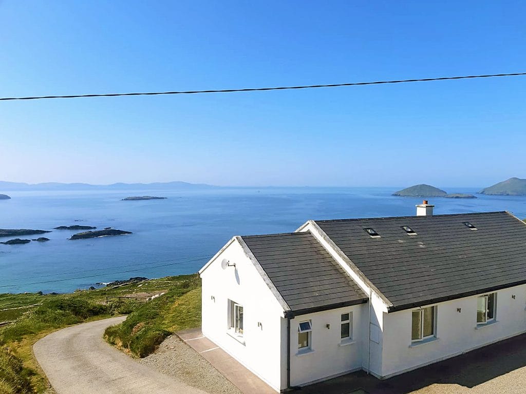 County Kerry beach house with sea views, sleeps 8